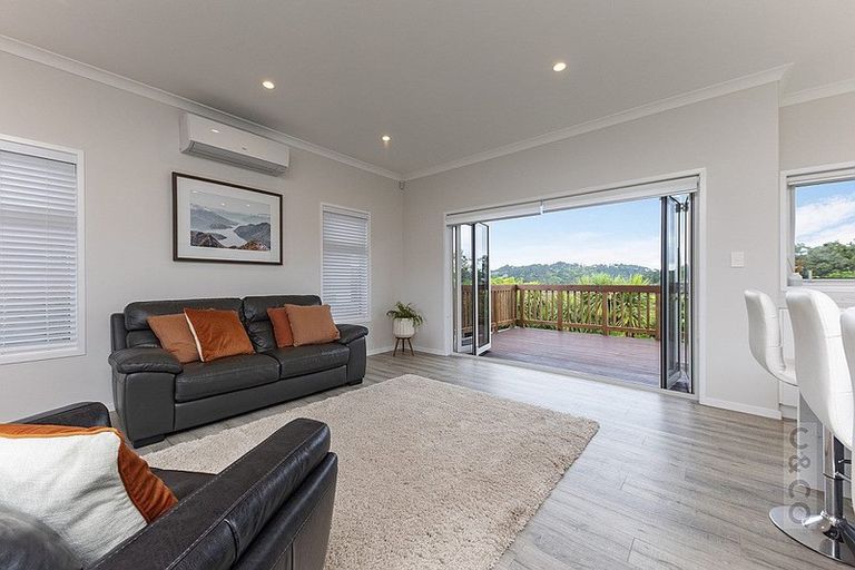 Photo of property in 80 Pohutukawa Parade, Riverhead, 0820