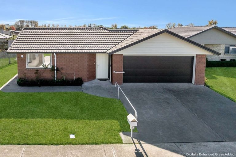Photo of property in Henry Russell Estate, 8/36 Belgrove Drive, Waipukurau, 4200