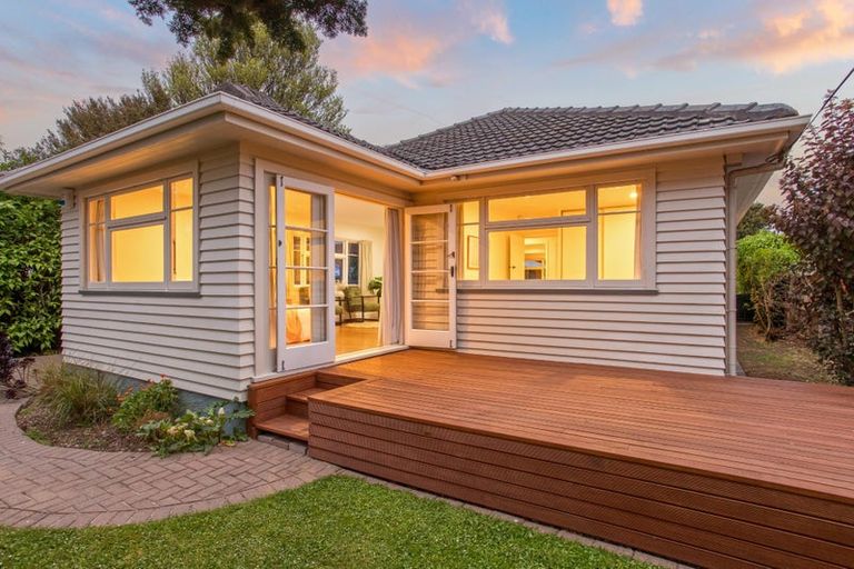 Photo of property in 116 Riverlaw Terrace, Saint Martins, Christchurch, 8022