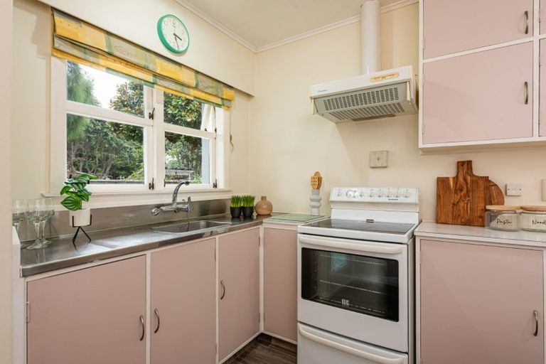 Photo of property in 13f3 Luckie Street, Tawa, Wellington, 5028