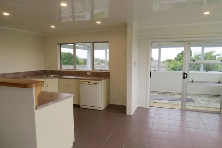 Photo of property in 89 Wairau Road, Oakura, 4314