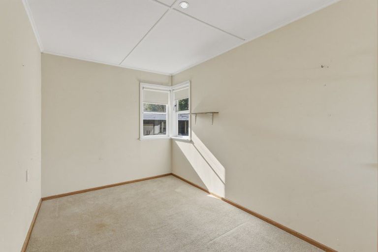 Photo of property in 9 Rangatira Road, Hunterville, 4730