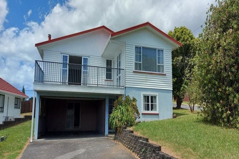 Photo of property in 129 Mcleod Road, Te Atatu South, Auckland, 0610