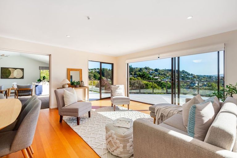 Photo of property in 22 Sailmaker Close, Whitby, Porirua, 5024