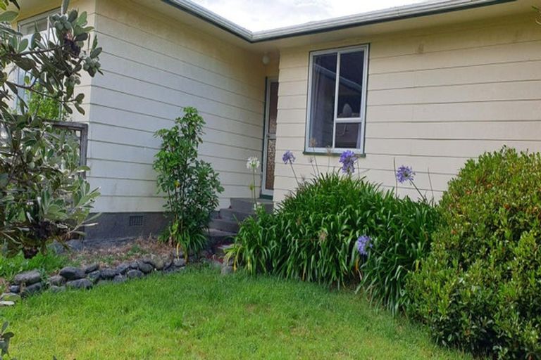 Photo of property in 11 Mossburn Grove, Kelson, Lower Hutt, 5010