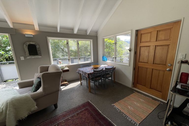Photo of property in 45-47 Glenesk Road, Piha, New Lynn, 0772