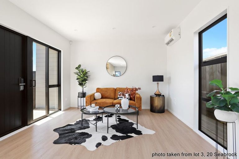 Photo of property in 12/20 Seabrook Avenue, New Lynn, Auckland, 0600
