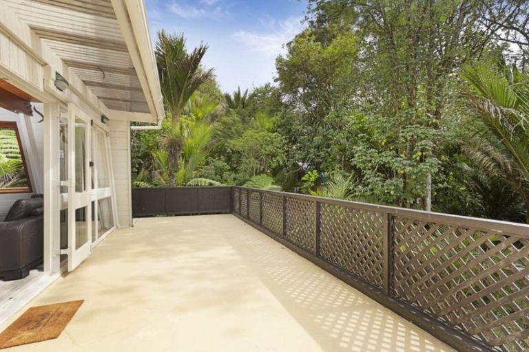 Photo of property in 14 Mahoe Road, Titirangi, Auckland, 0604