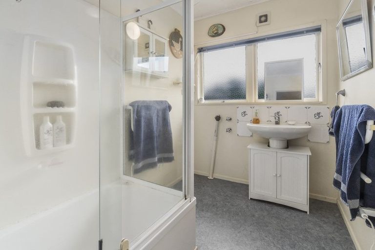 Photo of property in 2/5 Kerswill Place, Pakuranga, Auckland, 2010