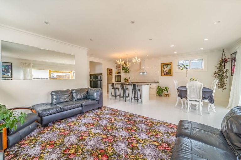 Photo of property in 57 Palmer Crescent, Silverstream, Upper Hutt, 5019