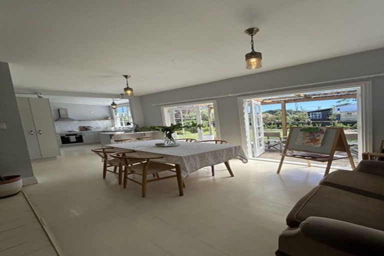 Photo of property in 36 Main Street, Greytown, 5712