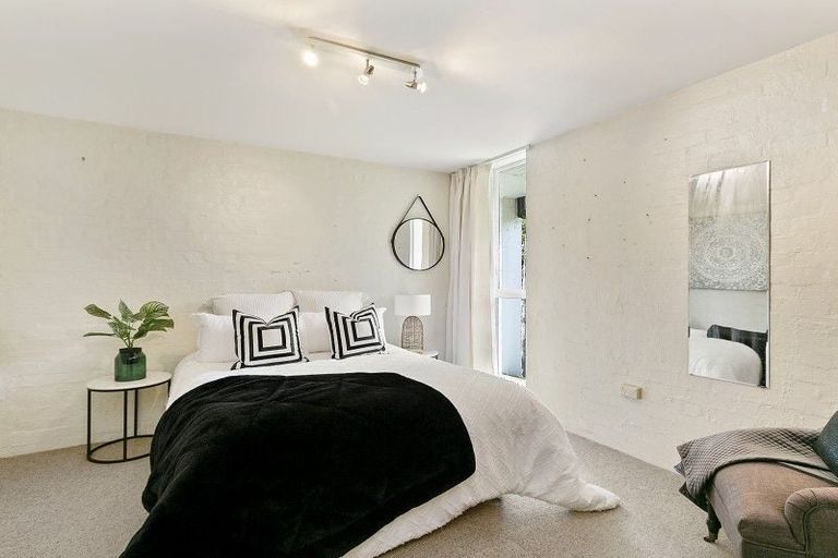 Photo of property in 141i Churton Drive, Churton Park, Wellington, 6037