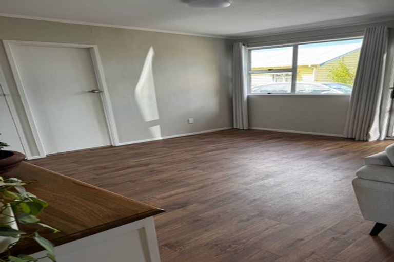 Photo of property in 2/18 James Road, Manurewa, Auckland, 2102