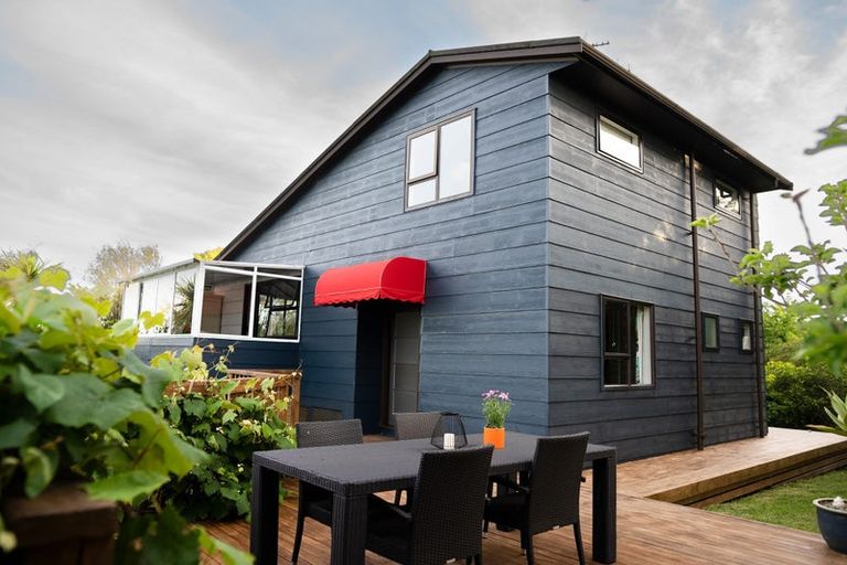 Photo of property in 2/15b Nandana Drive, Glen Eden, Auckland, 0602