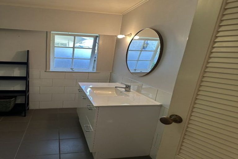 Photo of property in 338 Redoubt Road, Totara Park, Auckland, 2019