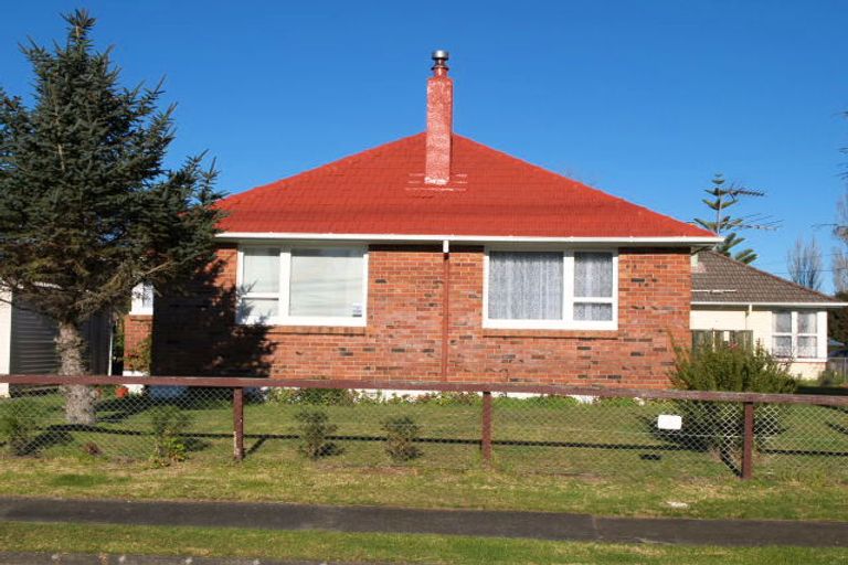 Photo of property in 6 Mcburney Place, Mangere East, Auckland, 2024