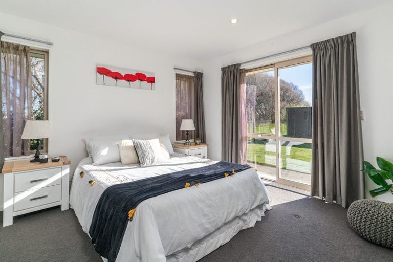 Photo of property in 37 Somerville Crescent, Aidanfield, Christchurch, 8025