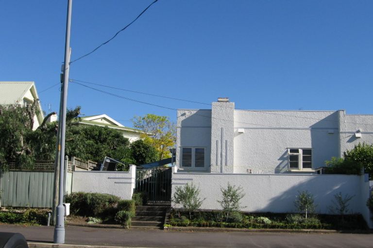 Photo of property in 2/27 Calliope Road, Devonport, Auckland, 0624