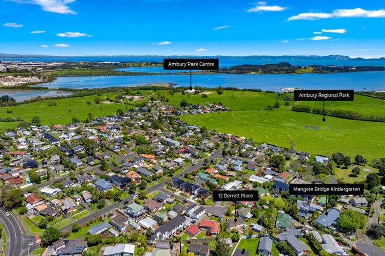 Photo of property in 12 Derrett Place, Mangere Bridge, Auckland, 2022