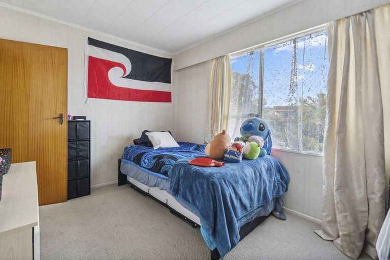 Photo of property in 114 Gloaming Hill, Titahi Bay, Porirua, 5022