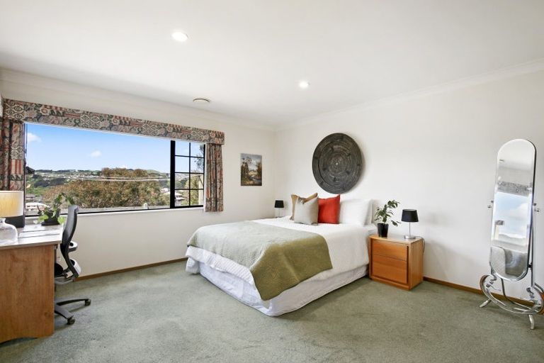 Photo of property in 145 Westchester Drive, Churton Park, Wellington, 6037