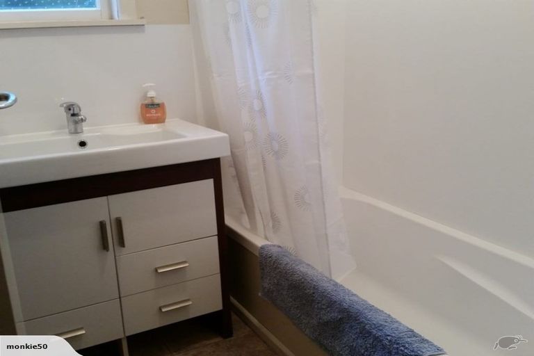 Photo of property in 56 Salford Street, Newlands, Wellington, 6037