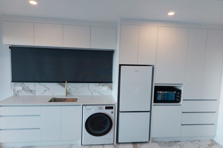 Photo of property in 102 West Hoe Heights, Orewa, 0931