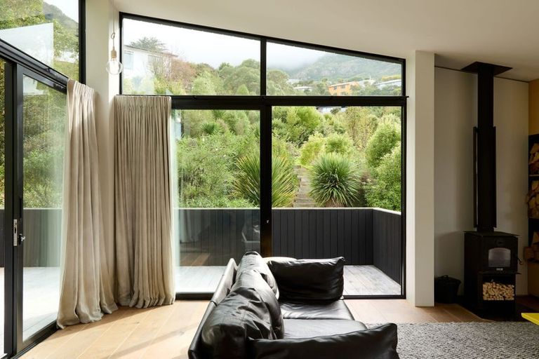 Photo of property in 5 Harkess Lane, Lyttelton, 8082