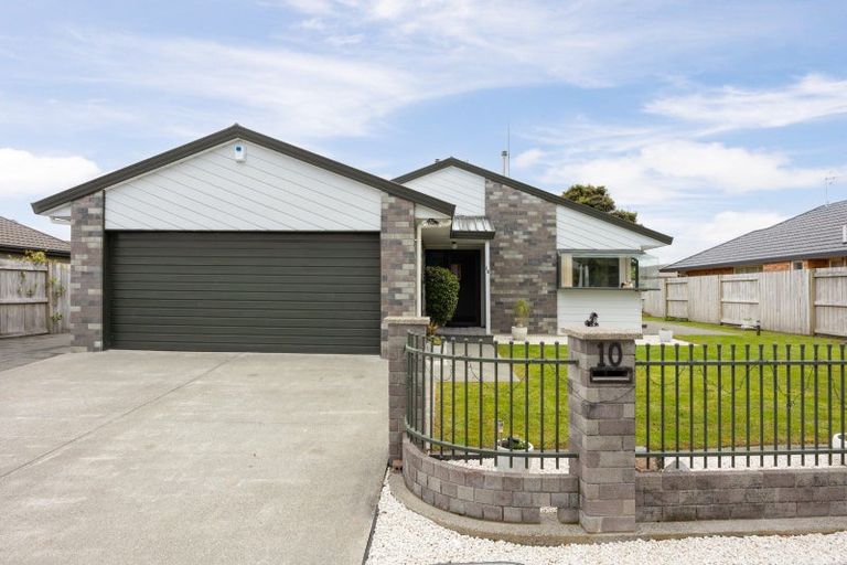 Photo of property in 10 Parnell Heights Drive, Kelvin Grove, Palmerston North, 4414