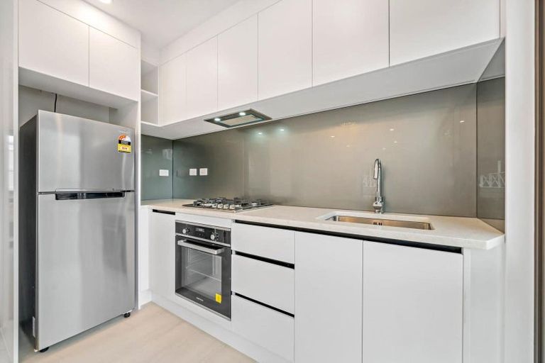 Photo of property in 456a West Coast Road, Glen Eden, Auckland, 0602