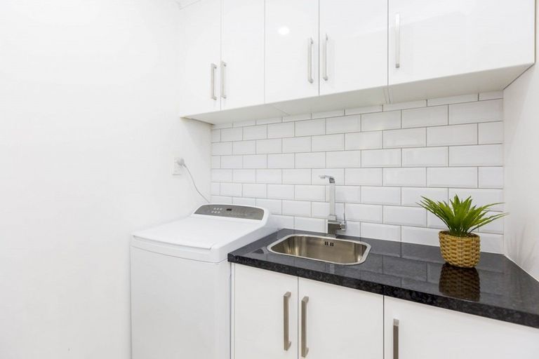 Photo of property in 25f2- Ebdentown Street, Ebdentown, Upper Hutt, 5018
