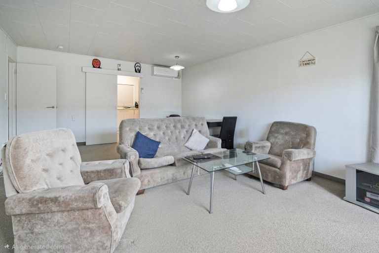 Photo of property in 2/411 Avenue Road West, Hastings, 4122