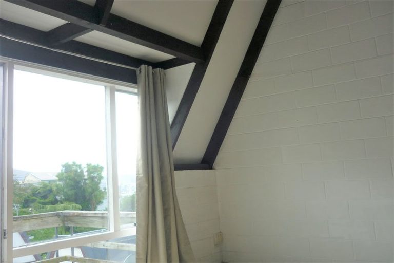 Photo of property in Sherwood Mews, 28l Bidwill Street, Mount Cook, Wellington, 6021