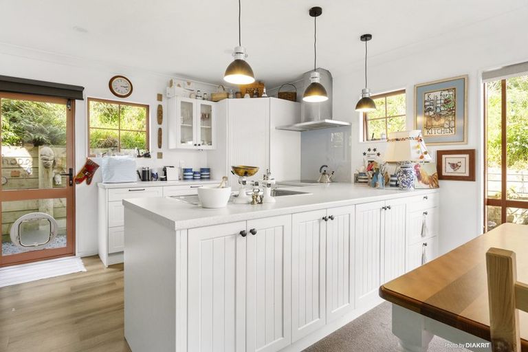 Photo of property in 79a Woodhouse Avenue, Karori, Wellington, 6012