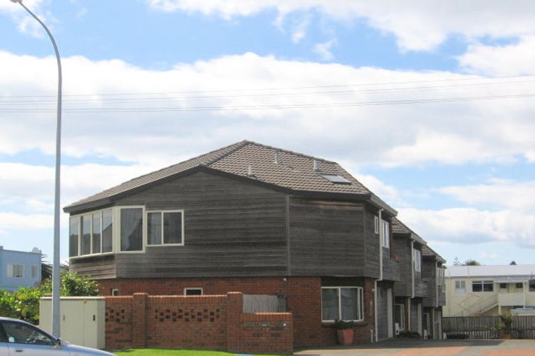 Photo of property in 2/21 Victoria Road, Mount Maunganui, 3116