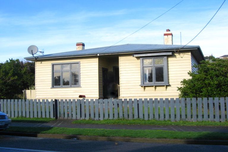 Photo of property in 28 Ocean Beach Road, Bluff, 9814