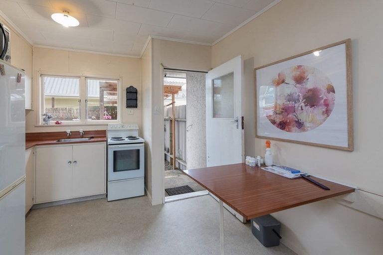 Photo of property in 2/10 Arapiki Road, Stoke, Nelson, 7011