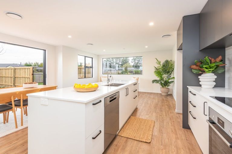 Photo of property in 18 Plover Avenue, Amberley, 7410