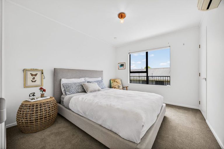 Photo of property in 38 Elliston Crescent, Stanmore Bay, Whangaparaoa, 0932