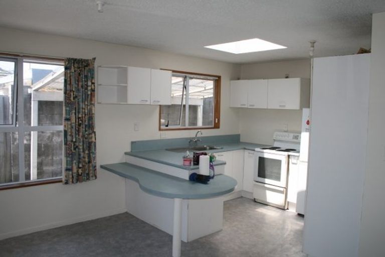 Photo of property in 27 Peverel Street, Riccarton, Christchurch, 8041