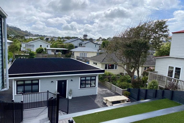 Photo of property in 23 Aplin Terrace, Ngaio, Wellington, 6035