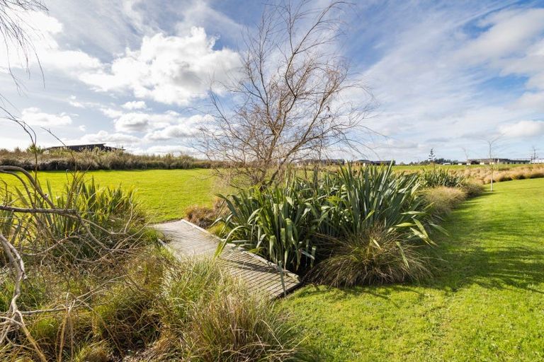 Photo of property in 75 Hartwell Drive, Kelvin Grove, Palmerston North, 4470