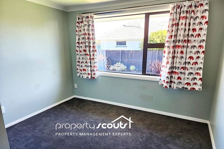 Photo of property in 87 Farquhars Road, Redwood, Christchurch, 8051