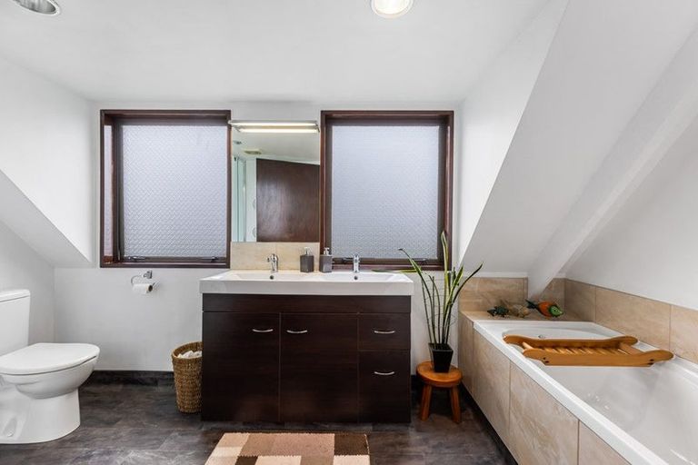Photo of property in 8 Payling Lane, Mairehau, Christchurch, 8052