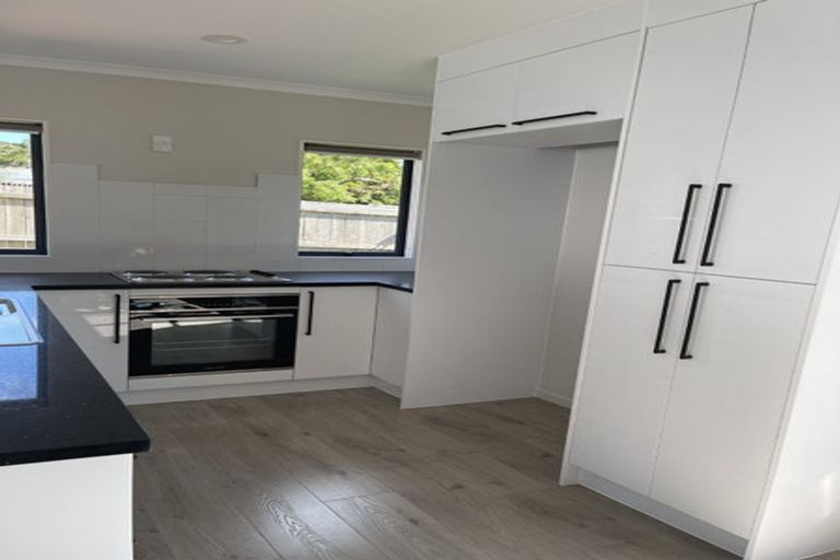 Photo of property in 7 Pitcher Place, Glen Eden, Auckland, 0602