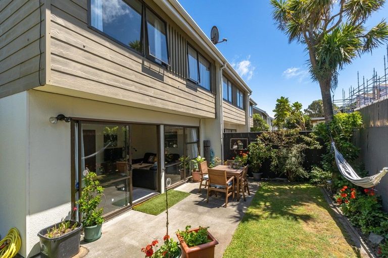 Photo of property in 7/23 Tireti Road, Titahi Bay, Porirua, 5022