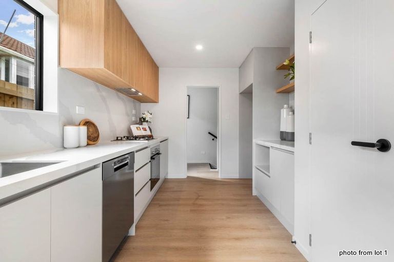 Photo of property in 112b Eversleigh Road, Belmont, Auckland, 0622