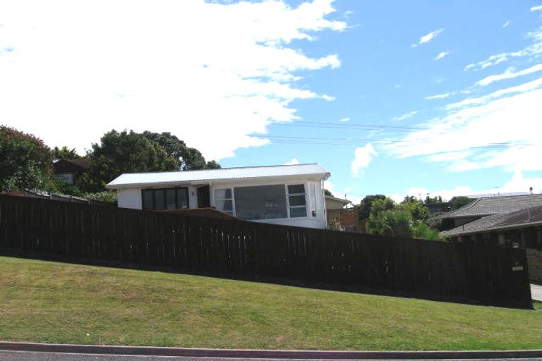Photo of property in 16 Auld Street, Torbay, Auckland, 0630