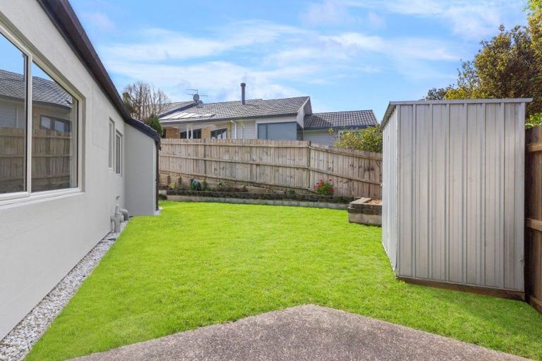 Photo of property in 2/12 Vireya Court, Goodwood Heights, Auckland, 2105