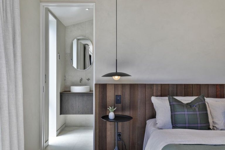 Photo of property in 14 Kirimoko Crescent, Wanaka, 9305